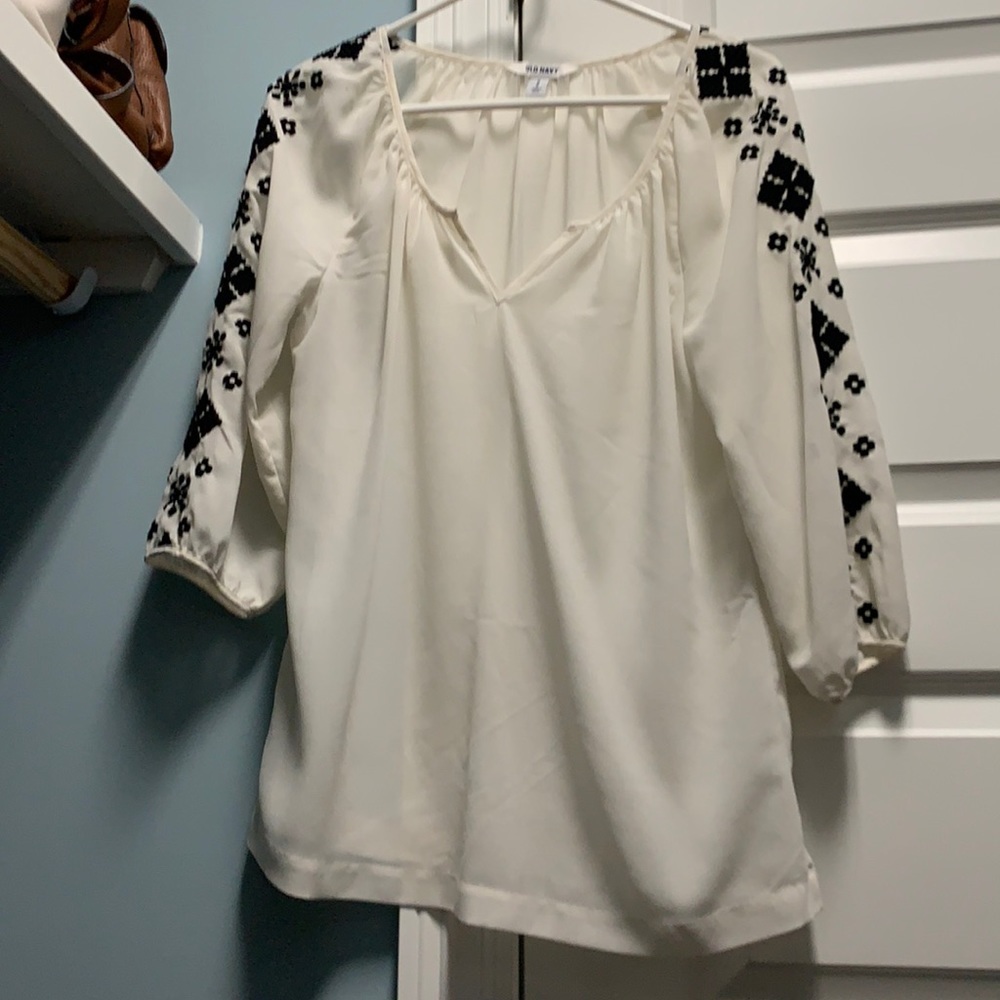 Three quarter sleeve layering top